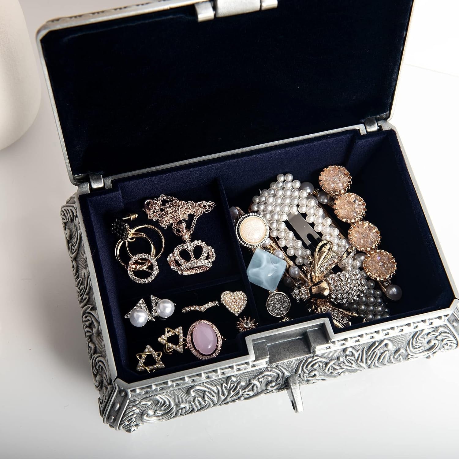Engraved Antique Trinket Box: image 5