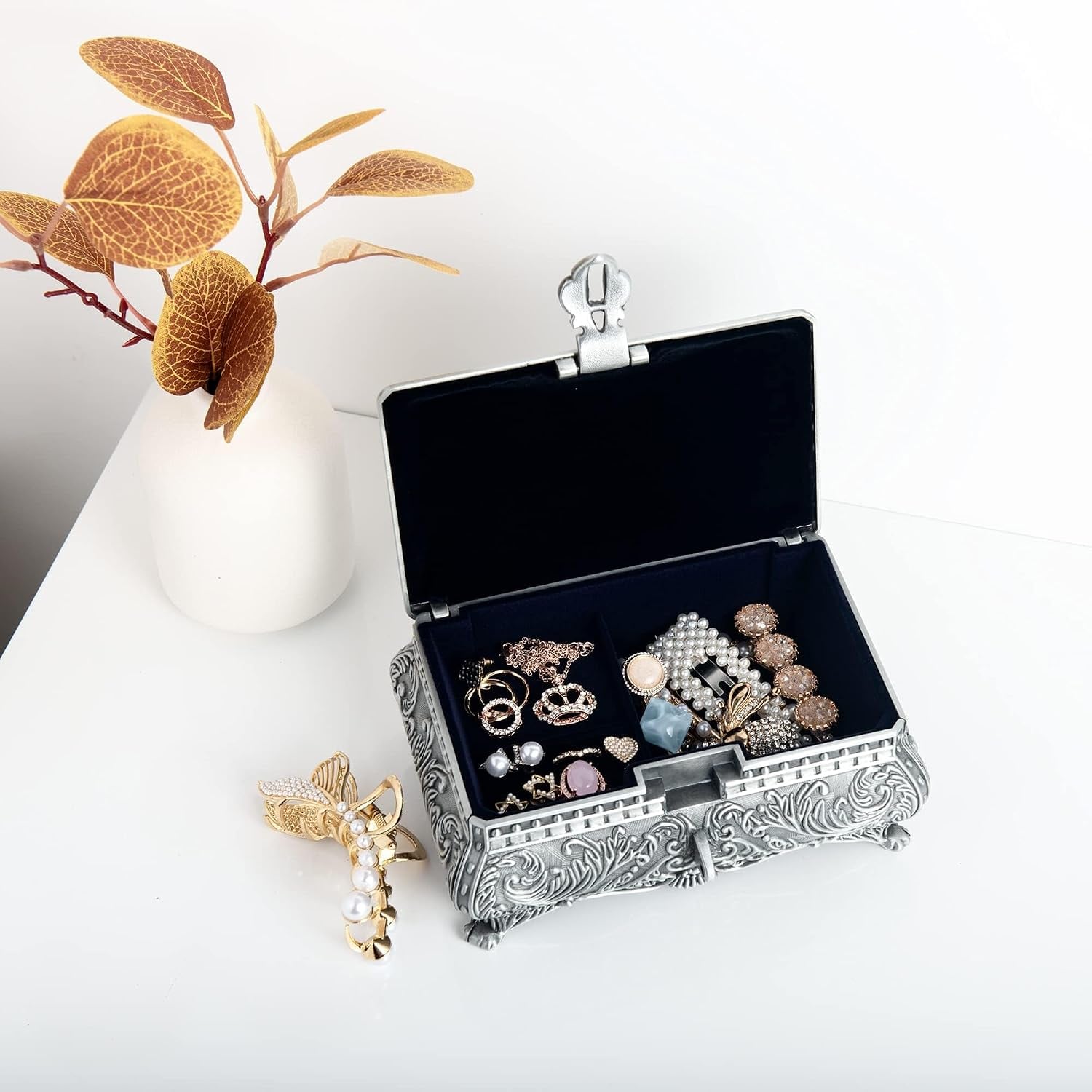 Engraved Antique Trinket Box: image 9