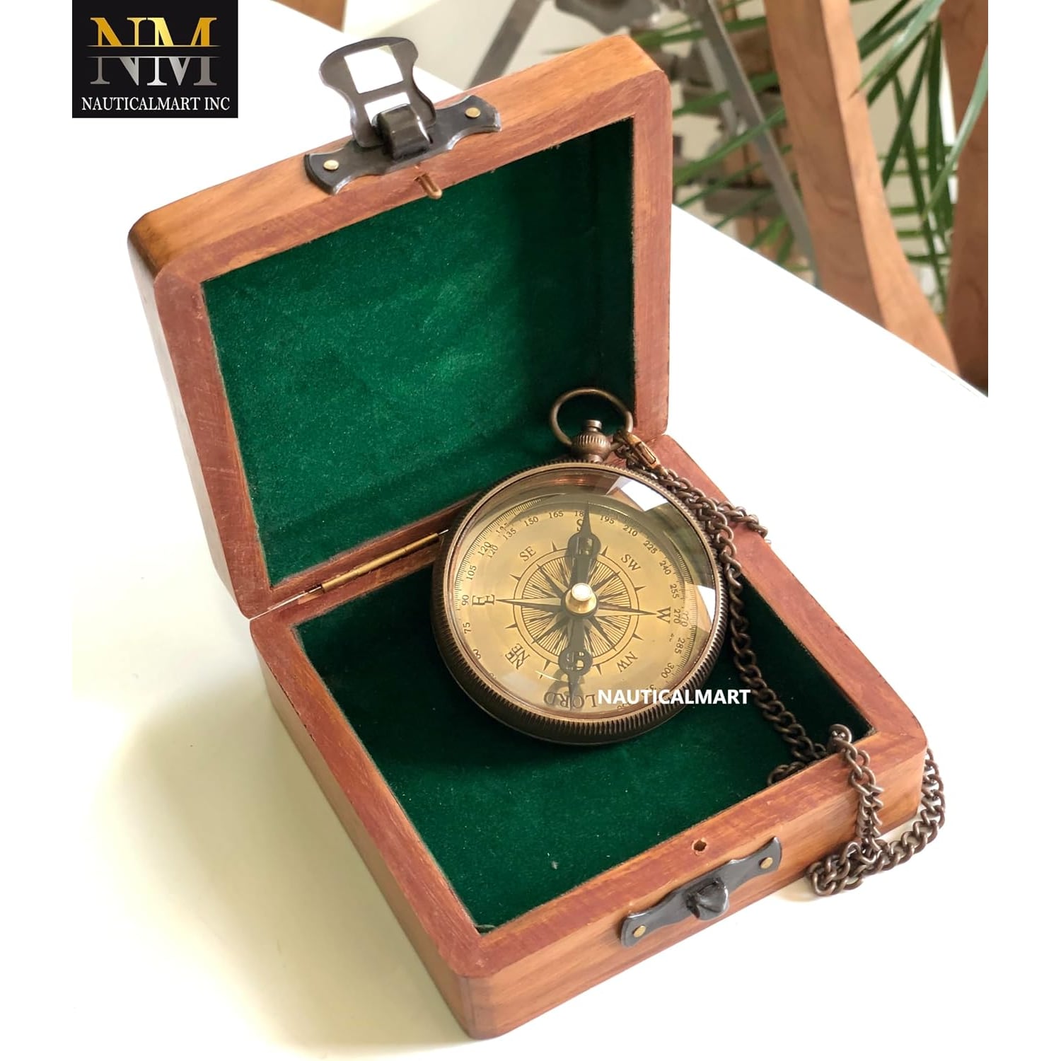 Trust in the Lord Engraved Brass Compass with Wooden Keepsake Box: image 4